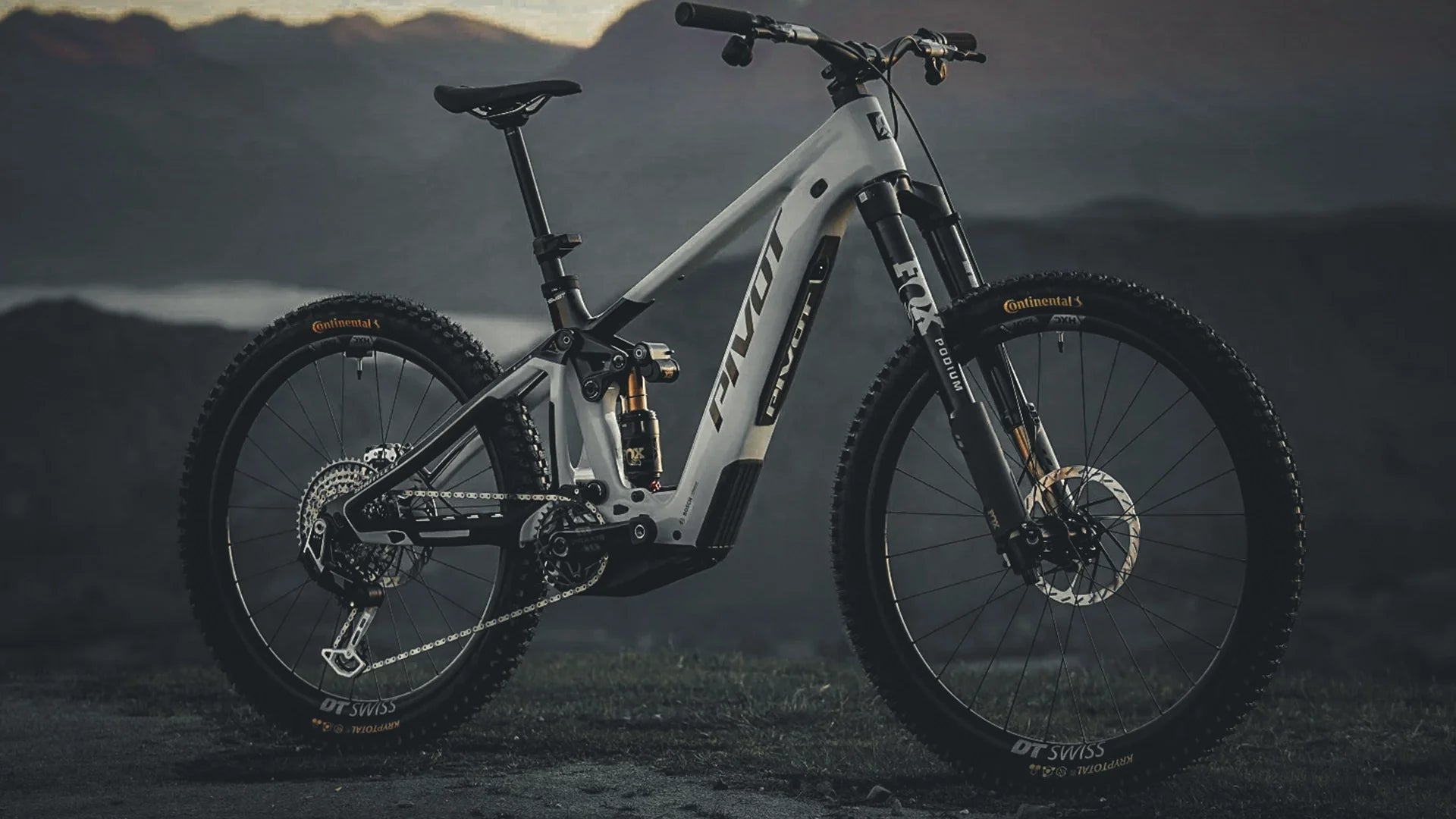 Nouveau Pivot Shuttle LT 2026
